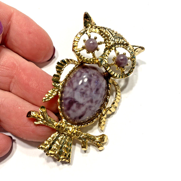 Vintage Gerrys Owl Brooch Goldtone & Purple Stone Statement Jewelry Pin Pendant - Picture 2 of 8